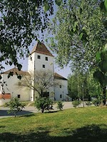 Restaurace a zahrádka na Tvrzi - Hluk